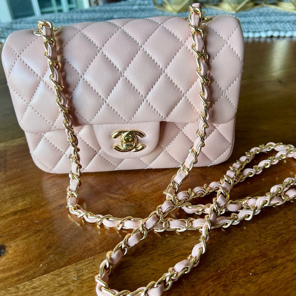 Perfect pink Chanel-like vibes - NEW